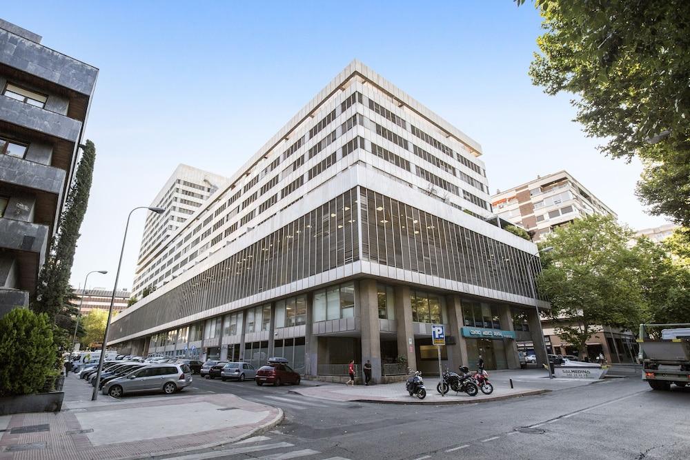 Pierre & Vacances Apartamentos Edificio Eurobuilding 2 Мадрид Экстерьер фото